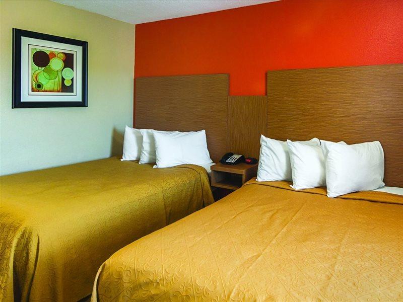 Days Inn & Suites By Wyndham Arlington Near Six Flags Eksteriør bilde