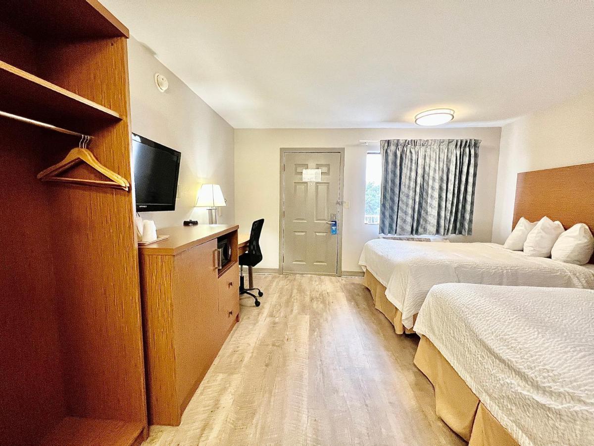 Days Inn & Suites By Wyndham Arlington Near Six Flags Eksteriør bilde