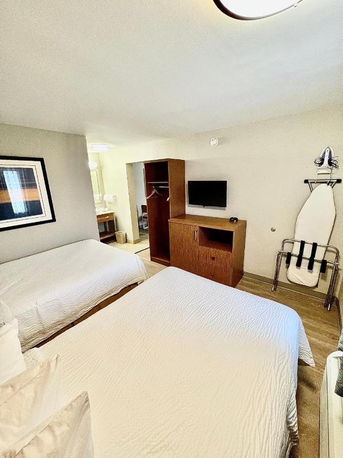 Days Inn & Suites By Wyndham Arlington Near Six Flags Eksteriør bilde