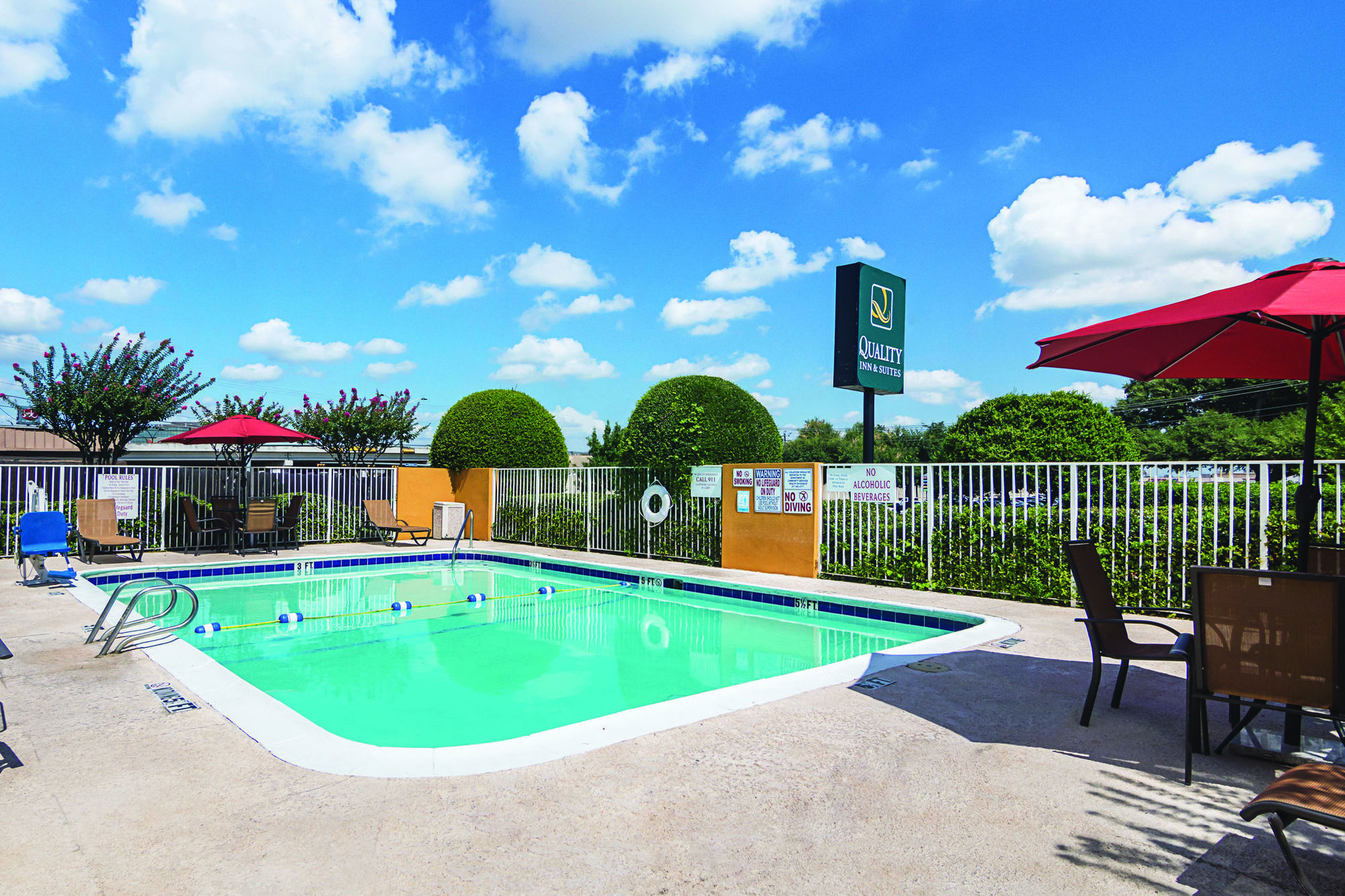 Days Inn & Suites By Wyndham Arlington Near Six Flags Fasiliteter bilde