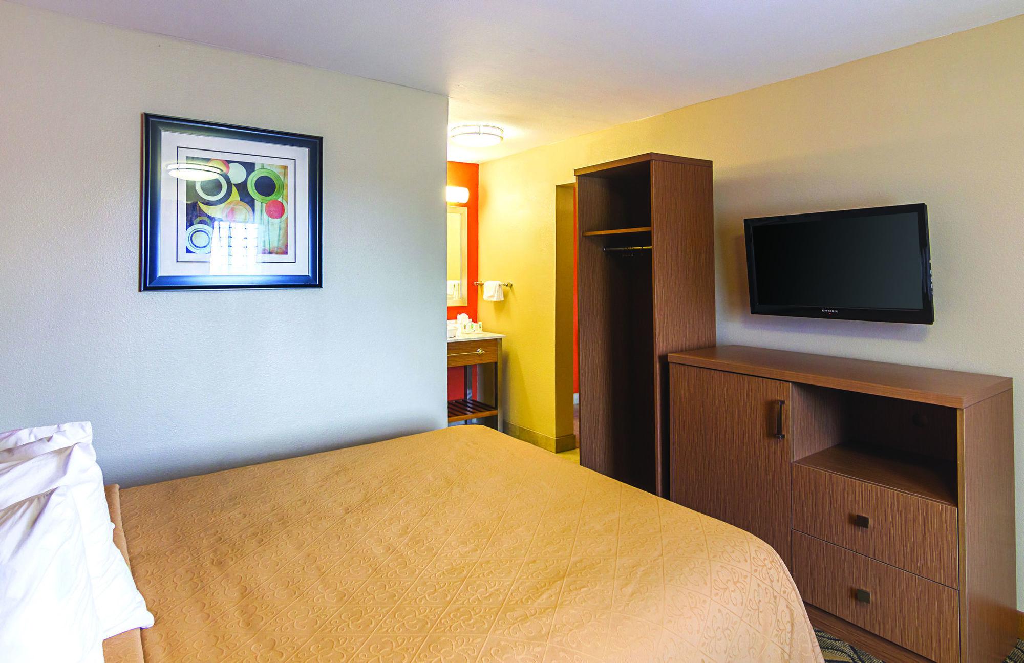 Days Inn & Suites By Wyndham Arlington Near Six Flags Rom bilde